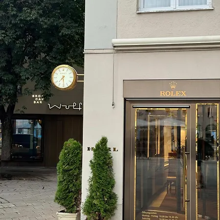 Goldenkey-Suites - Luxury Suite 'Leopold Mozart' - 3 Rooms - Air Conditioning - Prime Location Rathausplatz Augsburg *