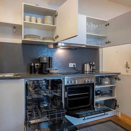 Goldenkey-Suites - Luxury Suite 'Leopold Mozart' - 3 Rooms - Air Conditioning - Prime Location Rathausplatz Augsburg