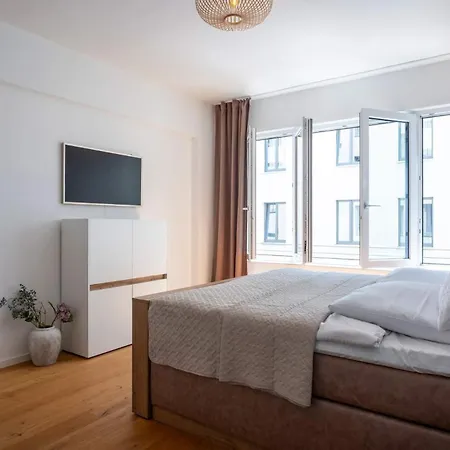 Goldenkey-Suites - Luxury Suite 'Leopold Mozart' - 3 Rooms - Air Conditioning - Prime Location Rathausplatz Augsburg Appartamento *